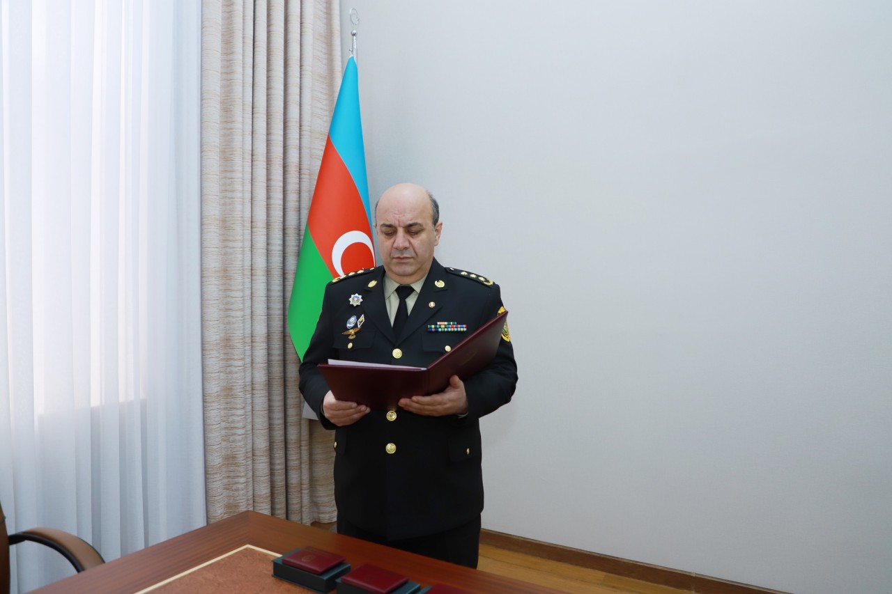 Mürsəl İbrahimov hərbi qulluqçuların medallarını təqdim etdi - FOTOLAR